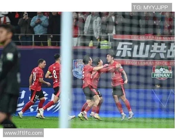 恒大客场逆转战胜上港！保持中超领先地位的追梦征程！！