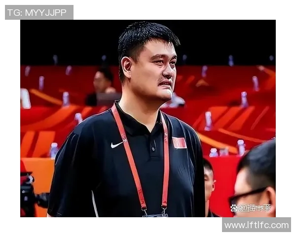 深度解析姚明的篮球生涯与影响力：从球场巨星到文化桥梁的传奇之路